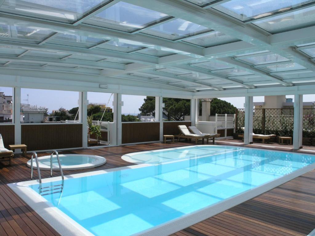 Aparthotel England Riccione Eksteriør bilde
