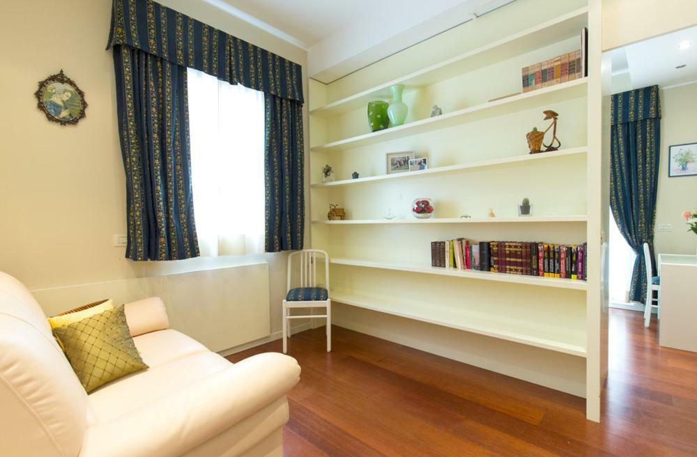Aparthotel England Riccione Eksteriør bilde