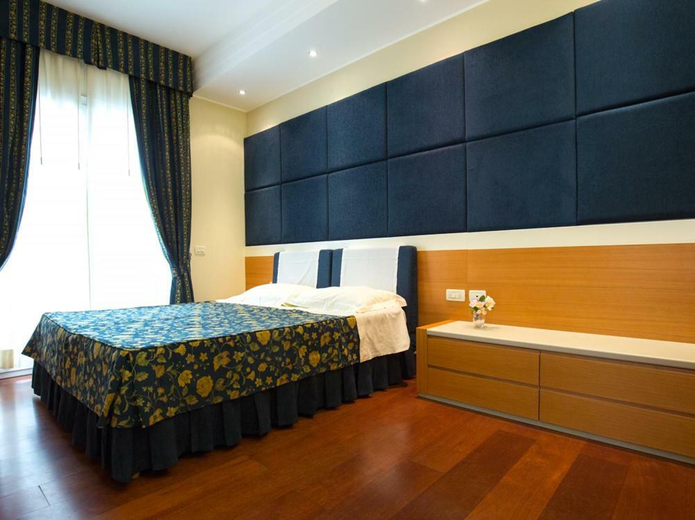 Aparthotel England Riccione Eksteriør bilde